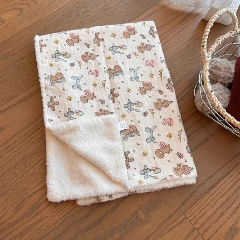 Cozy Coral Fleece Dog Blanket - Perfect for All Seasons